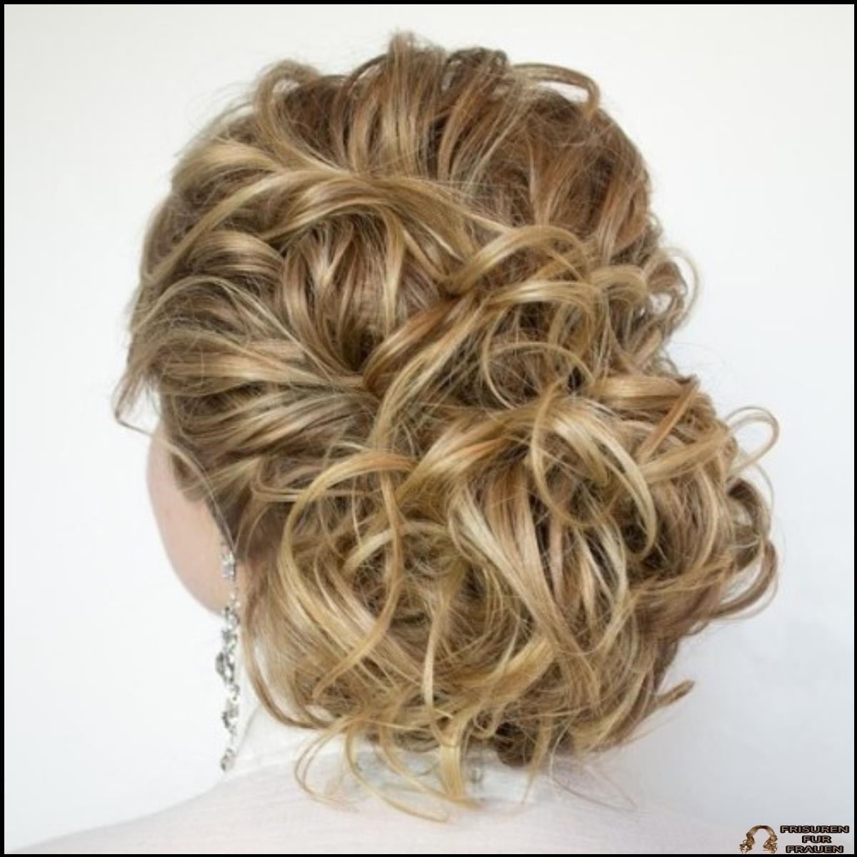 Curly Prom Style